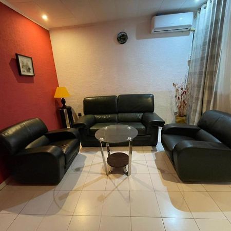 Homestay Studio Yaoundé Exteriör bild